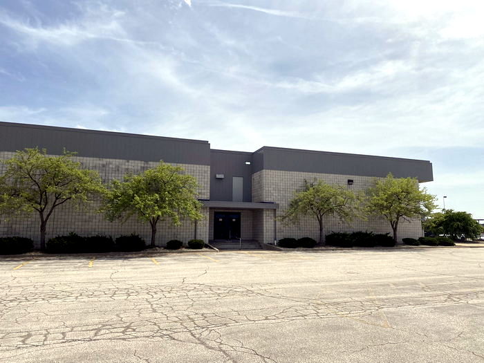 AMC Fashion Square 10 - June 15 2022 Photo (newer photo)